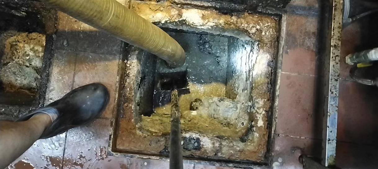 吉阳污水池清理一般都有毒气，怎么预防中毒呢？